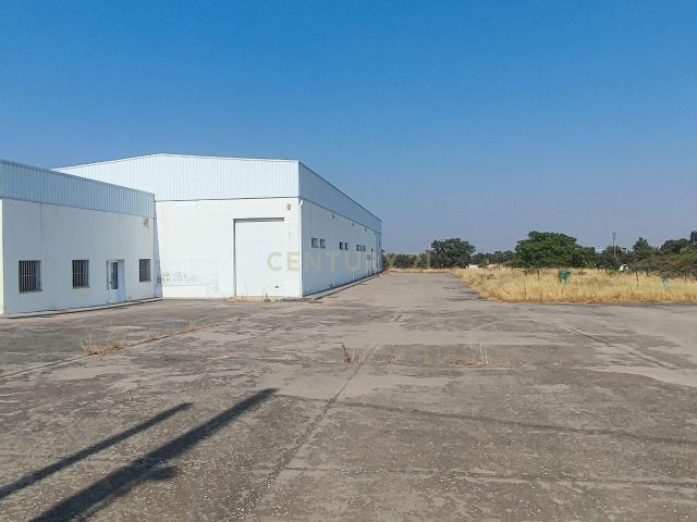 NAVE INDUSTRIAL EN VENTA POLÍGONO INDUSTRIAL CASAR DE CÁCERES