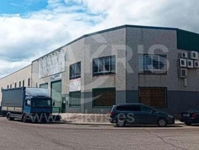 Nave Industrial en Yuncler