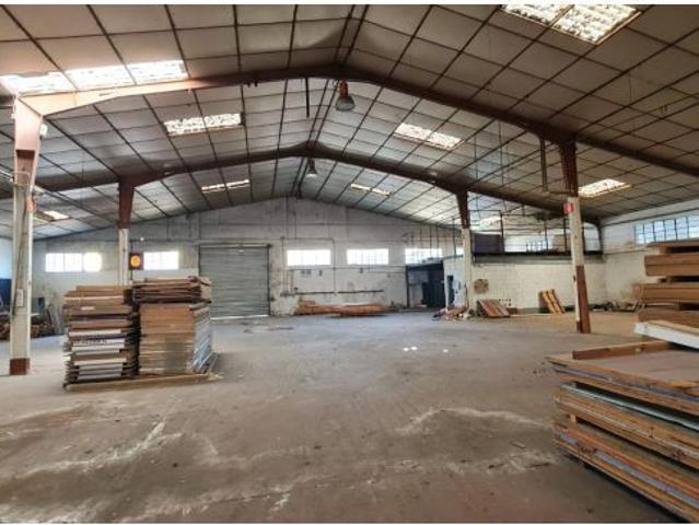 Nave industrial polígono San Cibrao