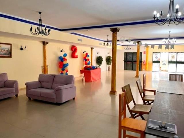 NAVE INSDUSTRIAL EN PERFECTAS CONDICIONES EN EL POLÍGONO DE ESTEPONA