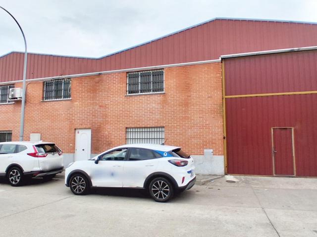 NAVE VENTA VILLARES. Urbis te ofrece un negocio con nave industrial en venta en Villares de la Reina, Salamanca