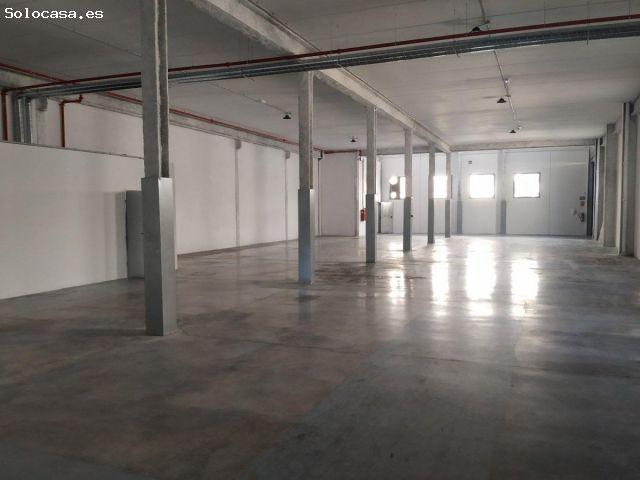 NAVE 1000 M2 POLIGONO BOCH CREVILLENTE