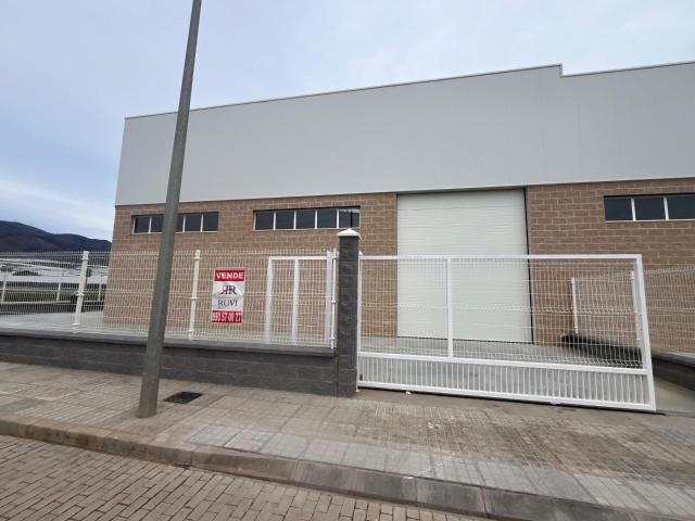 NAVE 2 INDUSTRIAL EN ALQUILER EN AV DEL TREINTA