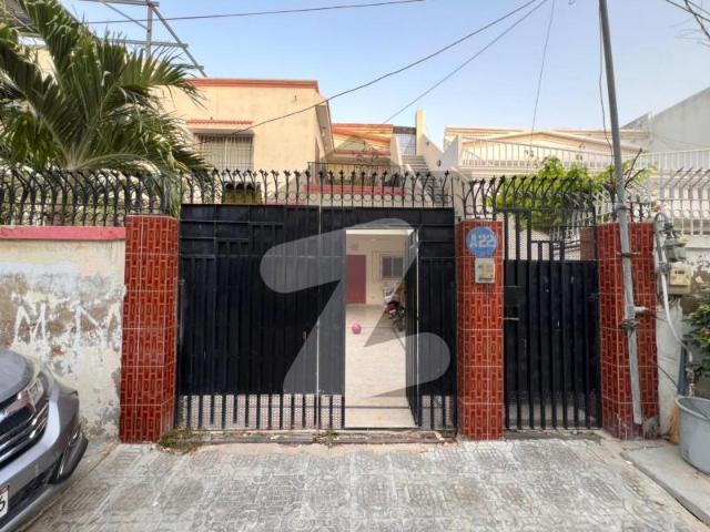 Naveed Bungalows 200 Sq Yd | 1 + 3 Bed DD | Boundary Wall Project | Block 17 | Gulistan e Johar Gulistan e Jauhar Block 17