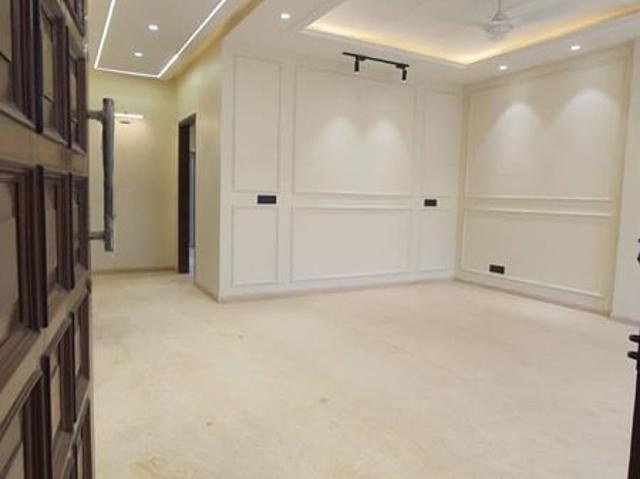 Navjeevan Vihar, Adchini 3 Bedroom 200 Sq. Yd. Builder Floor in Navjeevan Vihar Delhi Listing ID: #10276