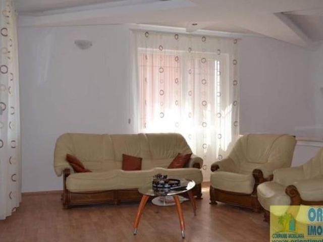 Navodari, P+1, 9 camere, vila de inchiriat