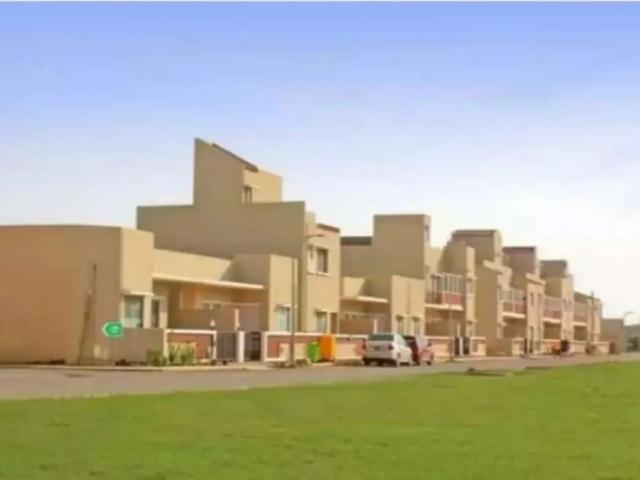 Naya nazimabad | 120 yards | west open | Near entry Karachi P. I.B. Colony ID 23910