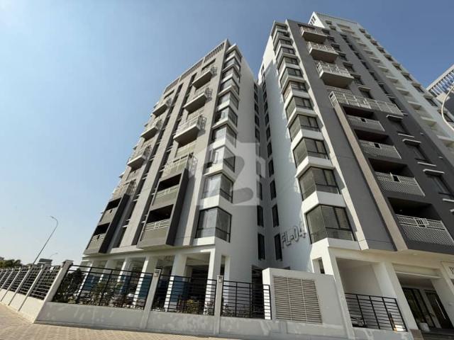 Naya Nazimabad Ready To Move Apartment FL 04 5 Rooms + 3 Bed D/ + West Open + Masjid Facing + Park Face + Corner + 100ft Road Facing + Globe Roundabout & Masjid Facing + Most Premium Location