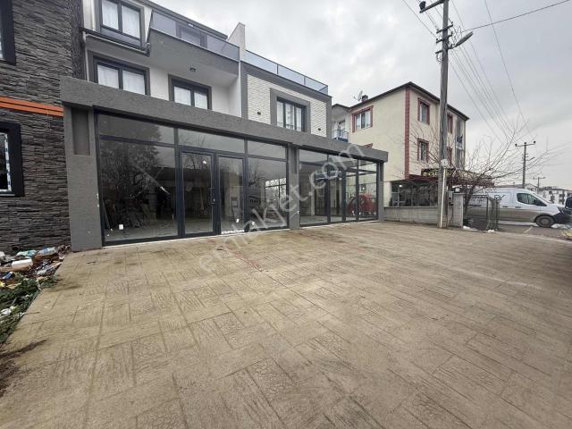 Nazım Demirci Caddesinde 156 M² Kiralık