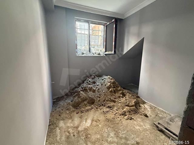 NAZAR'DAN KOLAN HASTANESİ YANINDA 3+1 BAHÇE KAT DAİRE