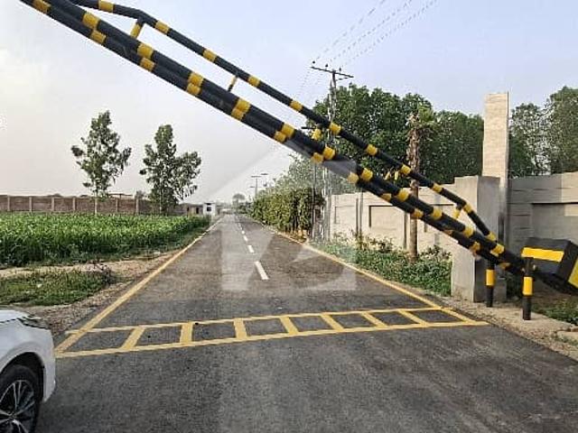 Nazeer Farms located at Main Barki Road Lahore