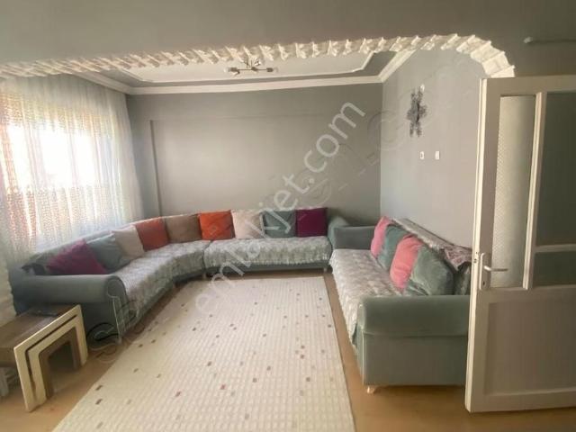 Nazif'den Fırat Mahallesinde Satılık 2+1 Daire