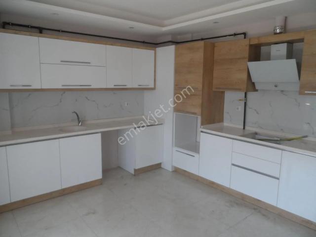 Nazilli Ege Emlak Ofisinden Yeşil Mah. Site İçerisinde, Asansörlü, Doğalgaz Kombili Kiralık Daire