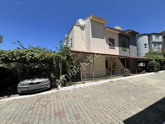 Nazilli Pazar Yakın Konumda Deniz Manzaralı 4+1 Villa