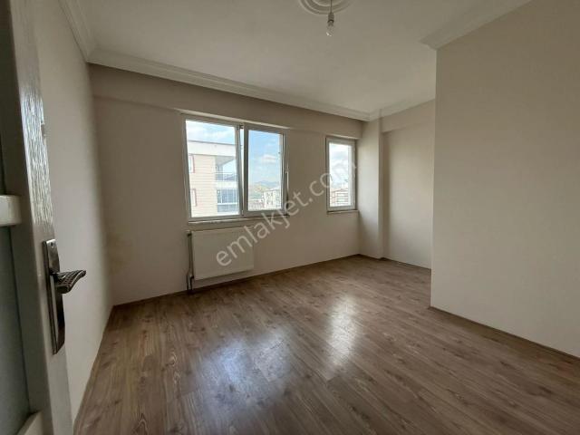 Nazilli Yeşil Mahallede Satılık 3+1 Daire