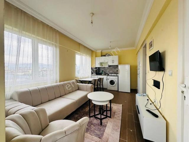 Nazilliemlaktan kiralık Şirinevlerde 1+1 Full Eşyalı Arakat Daire