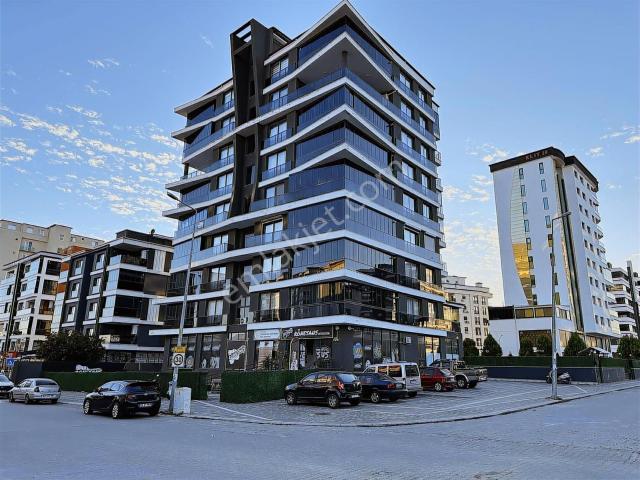 Nazilli'nin Gelişme Bölgesinde Köşe Konumlu Satılık
