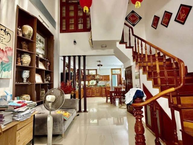 Đường 5.5m nhánh Núi Thành, 120m2, 3 tầng, đi bộ ra Trần Thị Lý, Bạch Đằng