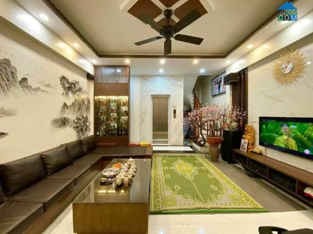 Ngõ 141 Nguyễn Chính, vừa KD on kết hợp ở gđ, 5 tầng x 45m2, thang máy, 16 triệu/th