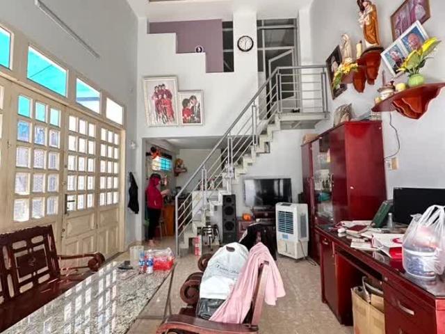 Đường Tân Hương, Trung tâm Tân Phú, 3 tầng, chỉ 6. X tỷ