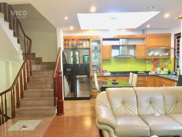 Đẳng câp nhà Ngọc Thụy, lô góc, ô tô tránh, 38mx5 tầng, giá 4,5 tỷ