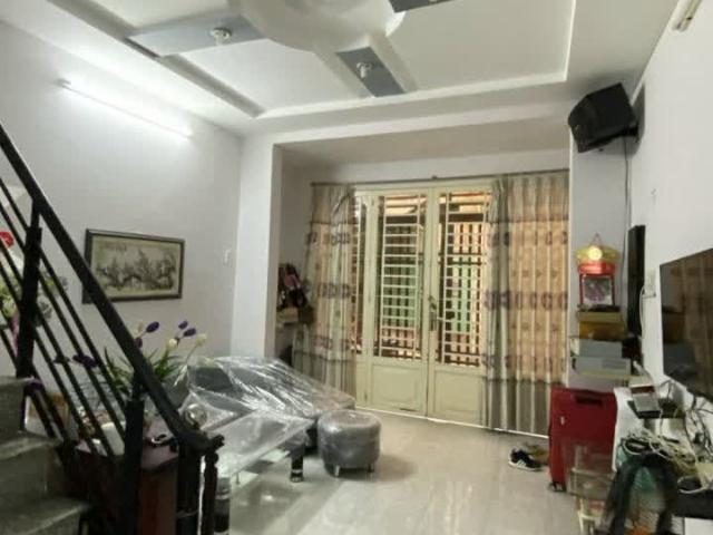 Đường Lý Thường Kiệt Trung Tâm Tân Bình, Giáp Q. 10 2 Tầng 2PN Vị Trí Đẹp Hẻm Xe Hơi Đỗ