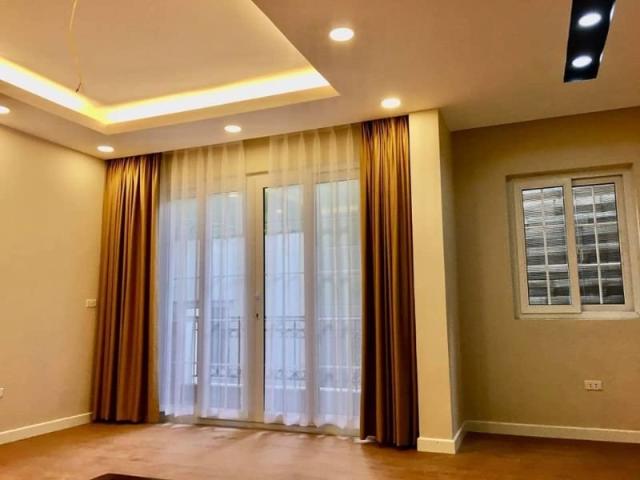 Ngõ Đẹp, ngõ thông gần phố: Thành Công, 42m, 5 tầng, 3.9 tỷ