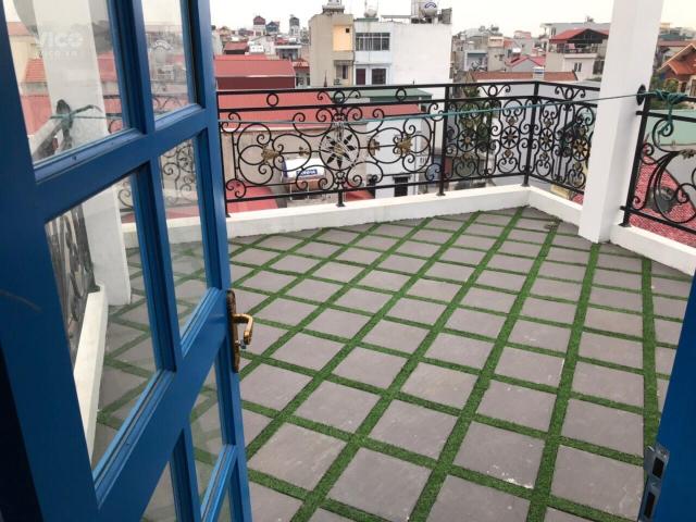 Ngô Gia Tự Long Biên, 58 m, mt 4.5m, giá 5,8 tỷ, 2 mặt tiền, ô tô 7 chỗ vào nhà, 0909258