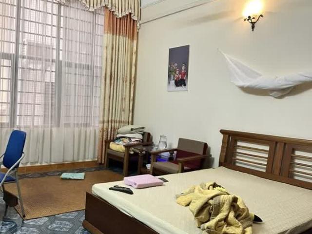 NGÕ Ô tô Phố Trần Duy Hưng Phố Đỗ Quang 35m2/ 4Tầng chỉ 13 Tỷ, Ngõ thông KDoanh