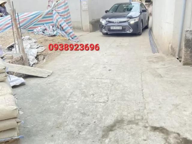 Ngôi nhà Yên Vĩnh Hoài Đức, trục thông, xe con trong ra, hàng xóm trung tâm Hinod 4 tỷ có căn