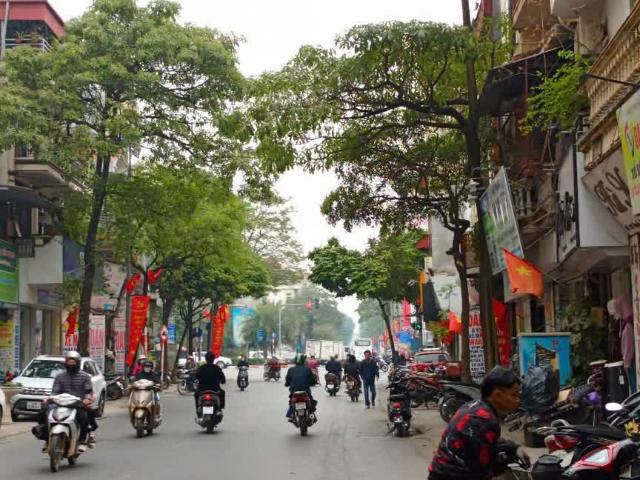 NGON, RẺ, 72m2, Phố Ngọc Lâm, Long Biên, Ô tô tránh, nhỉnh 8 tỷ