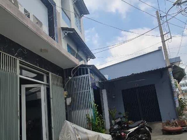 Ngay Mặt Tiền Tỉnh Lộ 10 Giáp Q6 Kề Bên Khu Tên Lửa Nhà 2 Tầng Nhỉnh 3 Tỷ