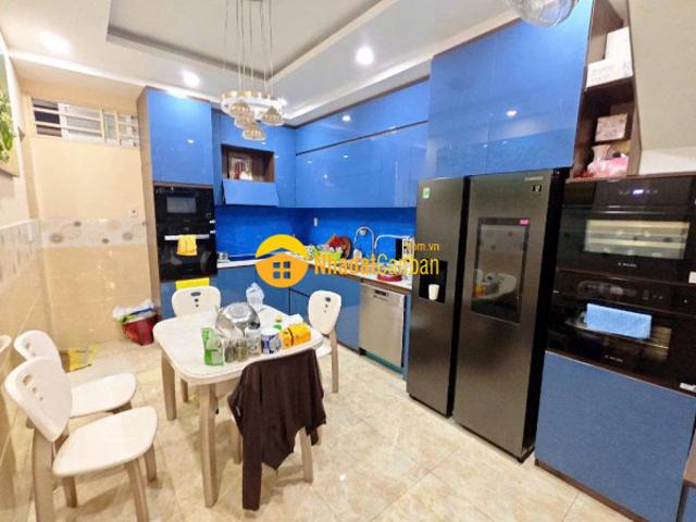 Ở ngay bán nhà 2 tầng cực đẹp phan đăng lưu, 33m2, 5.5 tỷ