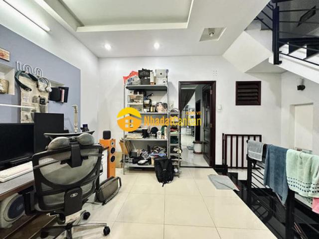 Ngay chợ bình thành, hẻm ô tô tránh, 56m2, gía chỉ 4.5 tỏi