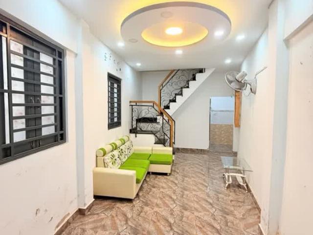 Ngay CMT8 Phạm Văn Hai, 33M2 2 Tầng 2PN Lô Góc Cực Thoáng, Nở Hậu Hoàn Công Đủ, Chào Chỉ 4.1 Tỷ TL