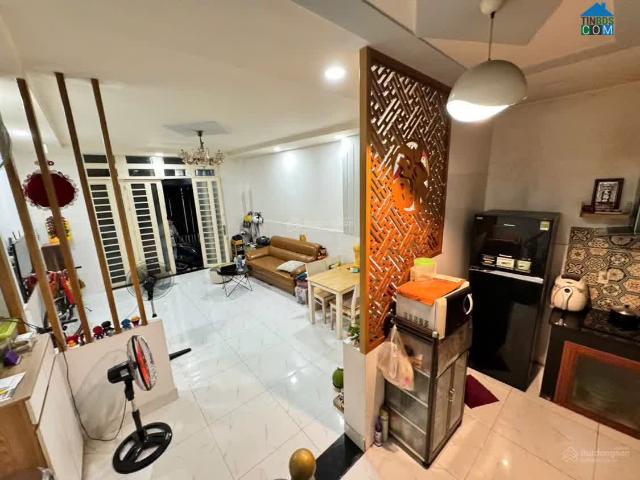 Ngang hơn 4m chỉ 9tỷ 7. Bán nhà Dương Bá Trạc dòng tiền 25tr/th. Lh: 0916 80 7 Kim Anh