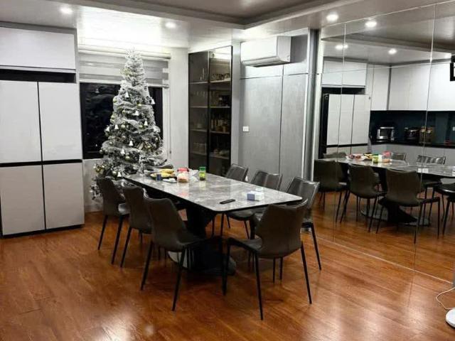 Nguyễn ngọc nại thang máy ô tô vào nhà 40m2 6 tầng mặt tiền 4.5m Giá 16.5 tỷ