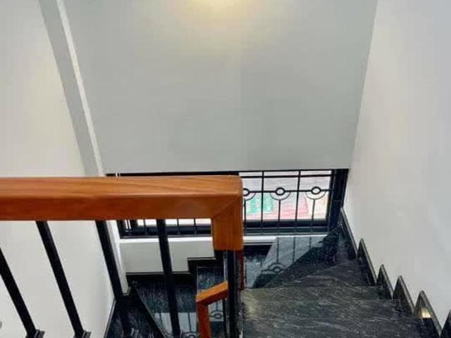 Nguyên căn mới đẹp, tôi chủ nhà cho thuê nhà, Khu Bách Khoa, 122m2* 4T 33 Tr, VP, Kinh doanh