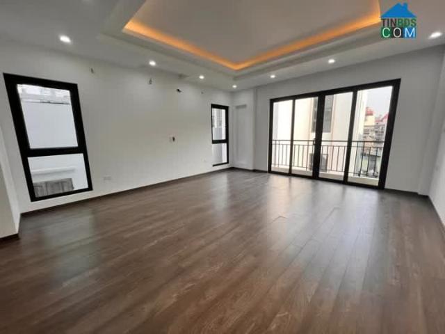 Nguyên căn đẹp mới, chính chủ cho thuê nhà, Kinh doanh, VP 130m2 4.5T, 33 Tr. Linh Đàm