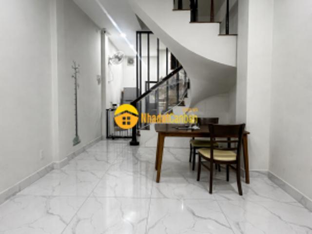 Nguyexn thiện thuật quận 3 4 tầng btct 3pn giá chỉ 7. Tỷ