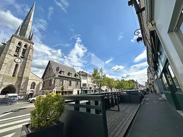Nemours 77140 Achat / Vente divers 5 pièces