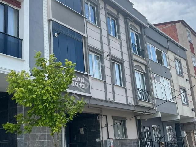 Nenehatunda Bahçeli Ve Otoparklı Satılık Bina