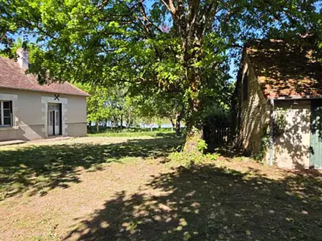 Néons sur Creuse 36220 Achat / Vente maison 2 pièces t2 au dernier étage cave