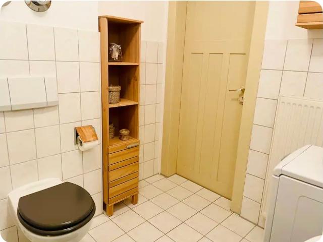 Neat, amazing flat in Jena, Jena Amsterdam Apartments for Rent