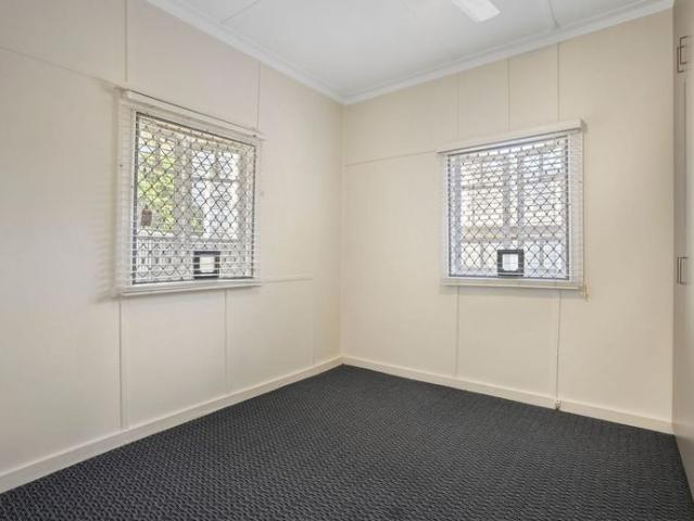 Neat and Tidy in the heart of Mount Gravatt