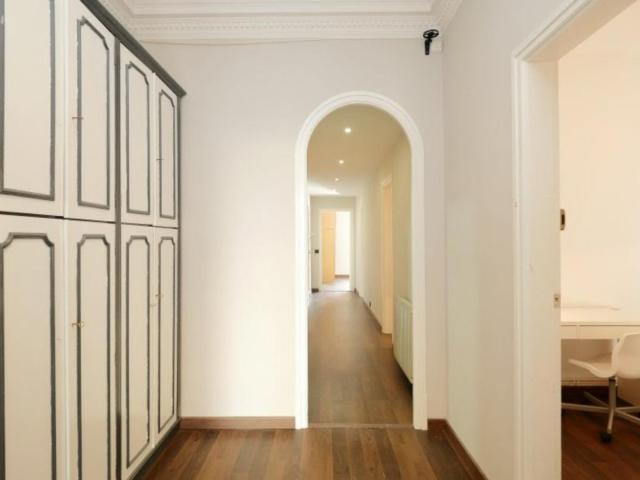 Neat and cosy single bedroom in trendy Vila de Gràcia