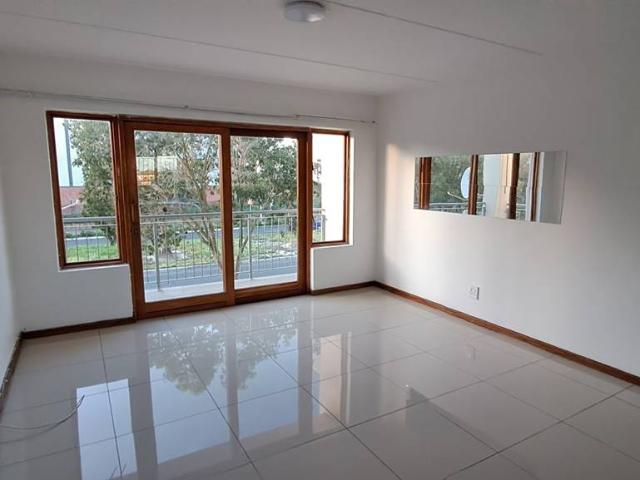 NEAT AND SPACIOUS 2 BEDROOM FLAT FOR RENT