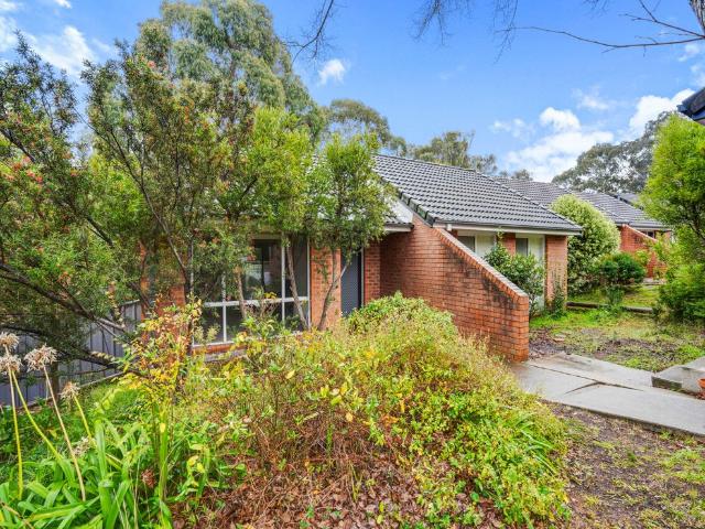 Neat Bruce Townhouse