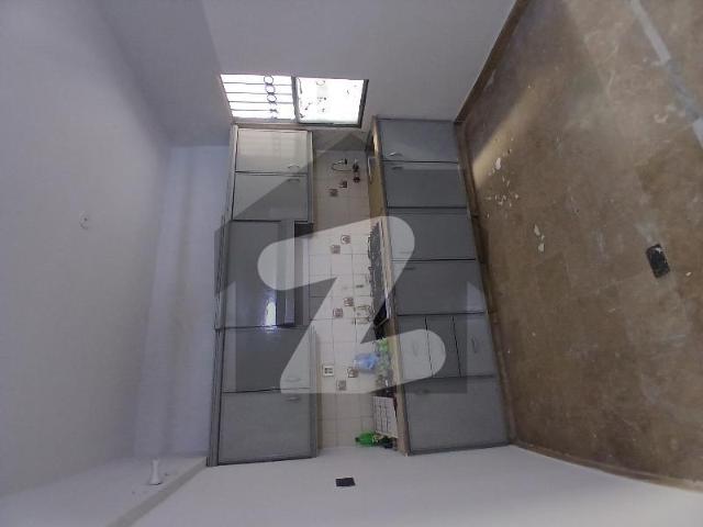 Neat & Clean 2 Bed DD Ideal Family Apartment In Bukhari Commercial Area