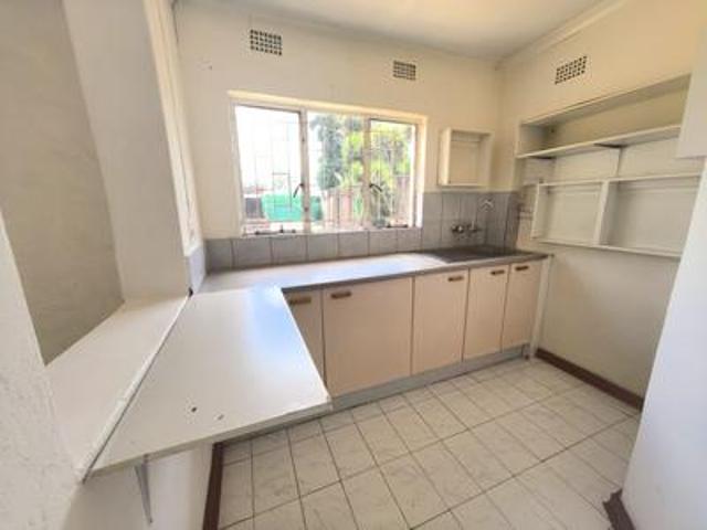 neat & comfortable 1 bedroom cottage.